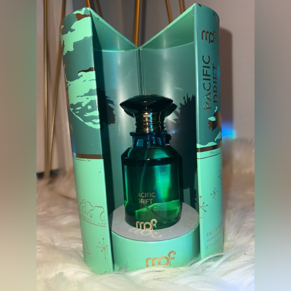 Pacific Drift Eau De Parfum - Teal Elegance